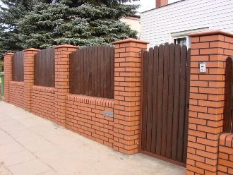 Кирпичный забор под ключ в Уфе